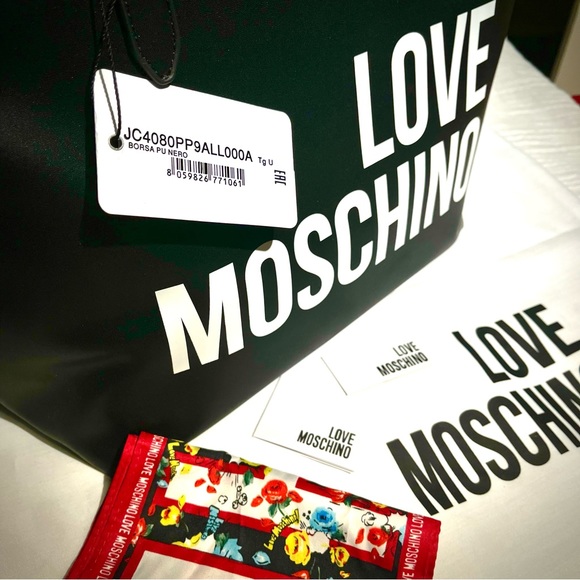 🆕 Moschino Love Black Large Tote plus Bonus Twilly